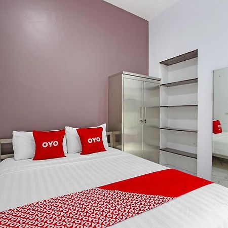 Super Oyo Capital O 91665 D'Prof Exclusive Guesthouse Semarang Exterior foto
